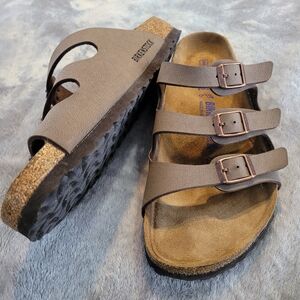 Birkenstock Women's Size 10 Men's Size 8 Soft Footbed 3 Strap Slip On Sandals